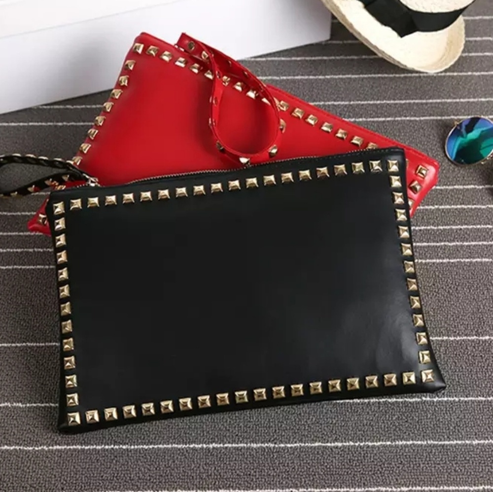 Restocked ❤️ Studded Wristlet Clutch Purse Bag